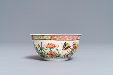 A fine Chinese famille rose cup and saucer with floral design, Yongzheng