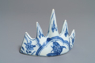 Two Chinese blue and white vases and a brush rest, Wanli/Kangxi