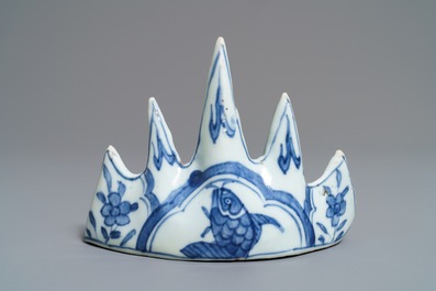 Two Chinese blue and white vases and a brush rest, Wanli/Kangxi