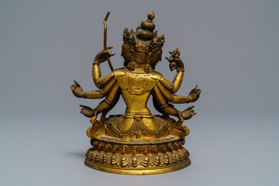 Une figure d'Ushnishavijaya en bronze dor&eacute; incrust&eacute;, Sino-Tibet, 17/18&egrave;me
