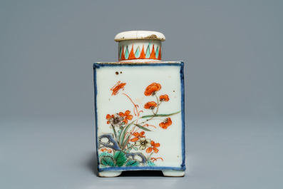 A Chinese famille verte tea caddy, a plate and a famille rose stem cup, Kangxi/Yongzheng