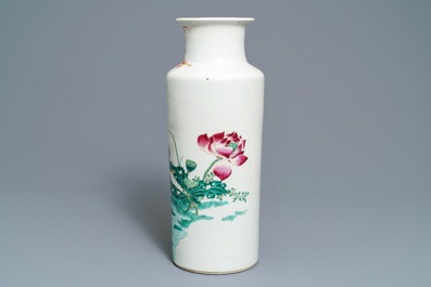 A Chinese famille verte rouleau vase with ducks, 19/20th C.