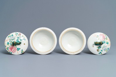 A pair of large Chinese famille rose tripod warming bowls and covers, 19/20th C.