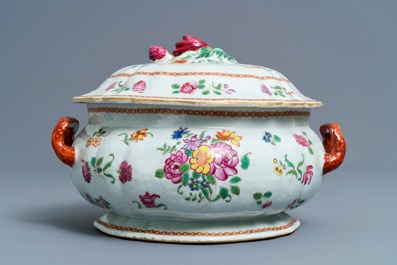A Chinese famille rose tureen and two mythological subject grisaille plates, Qianlong