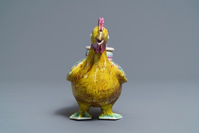 A Chinese famille rose cockerel wine pot and cover, Qianlong