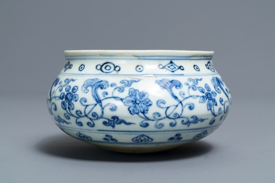 A Chinese blue and white Buddhist alms bowl &lsquo;bo&rsquo;, Xuande inscription, 19/20th C.