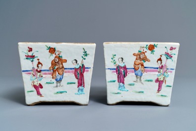 A pair of Chinese famille rose jardini&egrave;res and two celadon bowls, 19th C.