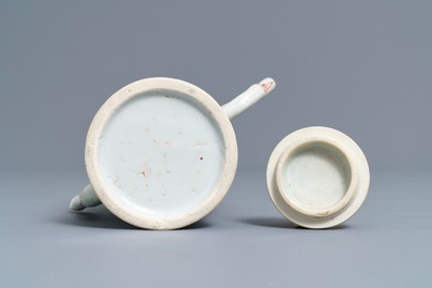 Een Chinese famille rose 'duomuhu' kan, Qianlong