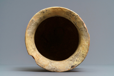 Three Ban Chiang culture pottery jars, Thailand, 600 - 300 b.C.