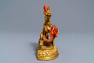 Un mod&egrave;le de Jambhala sur dragon en bronze polychrom&eacute;, Sino-Tibet, 19/20&egrave;me