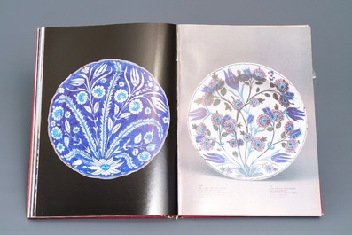 Une collection de livres et catalogues sur l'art islamique