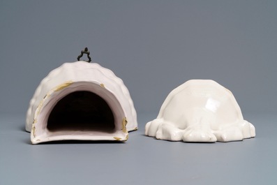 A white Delftware wall cistern and basin, prob. Kassel, Germany, 2nd half 18th C.