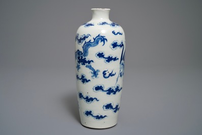 A Chinese blue and white 'Bleu de Hue' Vietnamese market meiping vase, 19th C.