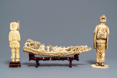 Two ivory figures and a reticulated tusk, China and Japan, 19/20th C.
