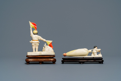 Twee Chinese polychrome ivoren groepen met kinderen, ca. 1940