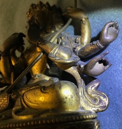 Une figure d'Ushnishavijaya en bronze dor&eacute; incrust&eacute;, Sino-Tibet, 17/18&egrave;me