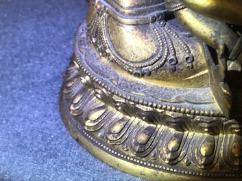 Une figure d'Ushnishavijaya en bronze dor&eacute; incrust&eacute;, Sino-Tibet, 17/18&egrave;me