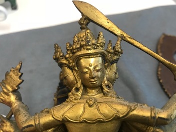 Un groupe de Manjusri et Prajnaparamita en bronze dor&eacute; &agrave; inscription, Tibet, 17/18&egrave;me
