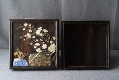 Une bo&icirc;te couverte en bois incrust&eacute; de pierre &agrave; savon, Chine, 19/20&egrave;me