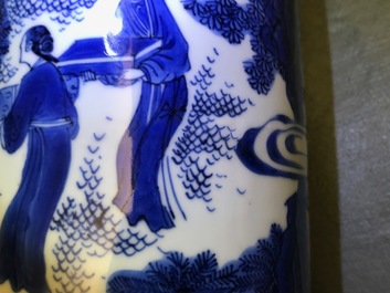 A fine Chinese blue and white sleeve vase with figural design all-round, Transitional period