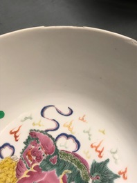 A large Chinese Thai market Bencharong bowl, Yongzheng mark, 19th C.
