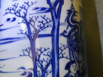 A fine Chinese blue and white sleeve vase with figural design all-round, Transitional period