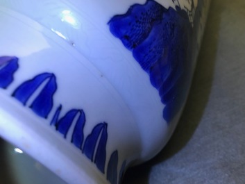 A fine Chinese blue and white sleeve vase with figural design all-round, Transitional period