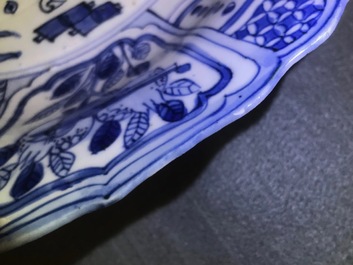 A Chinese blue and white kraak porcelain 'dragon' dish, Wanli