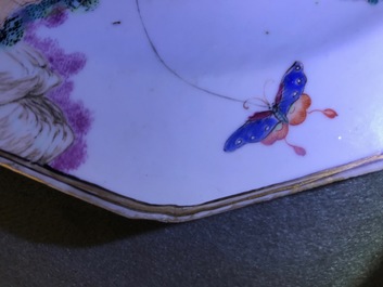 Een paar octagonale Chinese famille rose wapenborden voor de Engelse markt, Qianlong