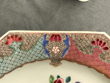 A large octagonal Chinese famille rose charger with a goose, Yongzheng/Qianlong