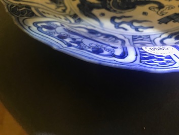 A Chinese blue and white kraak porcelain 'dragon' dish, Wanli