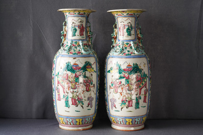 A pair of Chinese famille rose vases, 19th C.