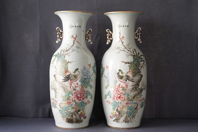 Une paire de vases en porcelaine de Chine qianjiang cai, 19/20&egrave;me