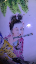 Drie Chinese Canton famille rose vazen, 19e eeuw