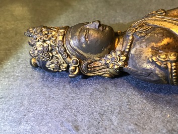Une figure d'Amitayus en bronze dor&eacute;, Sino-Tibet, Qianlong