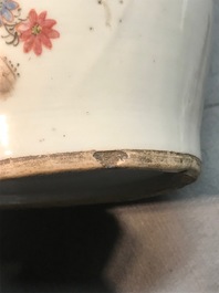 Une paire de vases en porcelaine de Chine qianjiang cai, 19/20&egrave;me