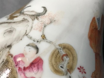 A Chinese famille rose pear-shaped flask, Qianlong mark, 19th C.