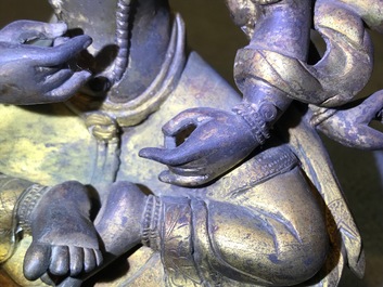 Une figure d'Ushnishavijaya en bronze dor&eacute; incrust&eacute;, Sino-Tibet, 18&egrave;me