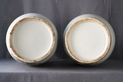 Une paire de vases en porcelaine de Chine qianjiang cai, 19/20&egrave;me