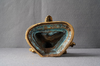 Une figure de Vasudhara en bronze dor&eacute; incrust&eacute;, Tibet ou N&eacute;pal, 18/19&egrave;me