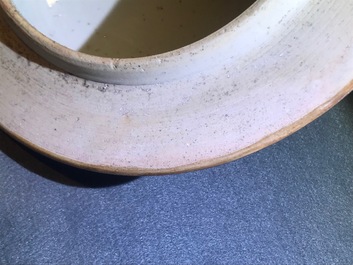 Een grote Chinese Imari-stijl dekselvaas, Kangxi