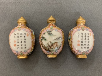 Seize tabati&egrave;res en porcelaine de Chine, 19/20&egrave;me