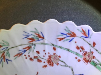 A pair of lobed Chinese famille verte Kakiemon-style 'tiger' plates, Kangxi