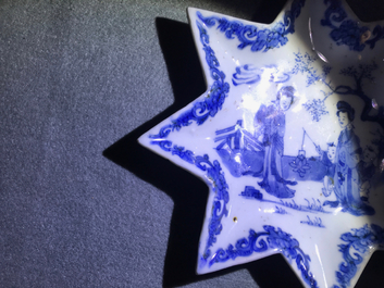 Un service &agrave; mendiants en porcelaine de Chine bleu et blanc, Kangxi