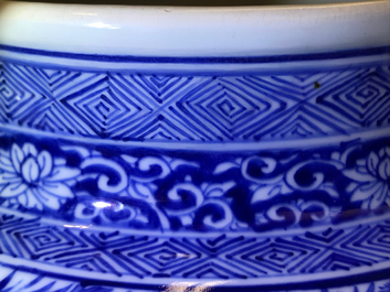 A large Chinese blue and white vase and cover, Kangxi