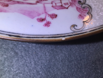 Une tasse et soucoupe en porcelaine de Chine famille rose &agrave; d&eacute;cor d'une musicienne, Yongzheng