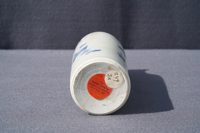 A Chinese blue and white sleeve vase with flowervases, Hatcher cargo, Transitional period
