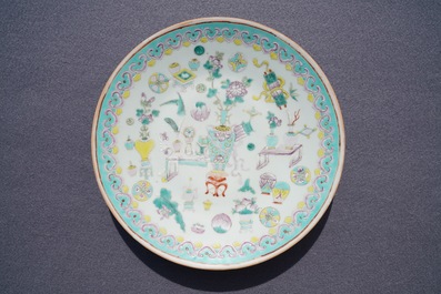 A Chinese famille rose jardini&egrave;re, two dishes and a covered bowl, 19/20th C.