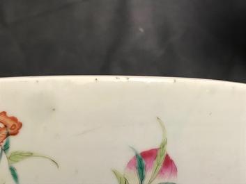 A pair of Chinese famille rose 'nine peaches' jardini&egrave;res, 19th C.