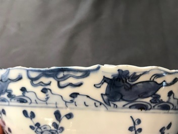 Une paire de bols en porcelaine de Chine bleu et blanc, Wanli